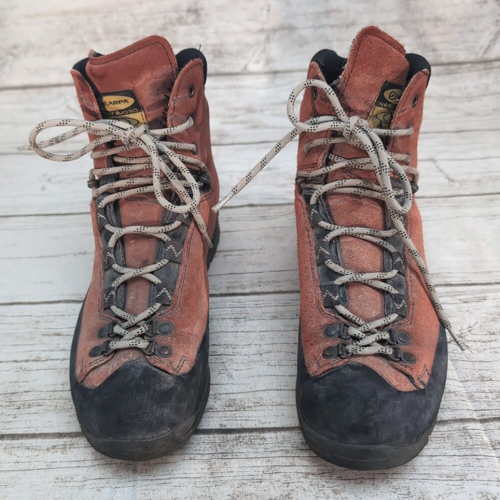 Scarpa Red Suede Leather Hiking Mountaineering Lace Up Boots